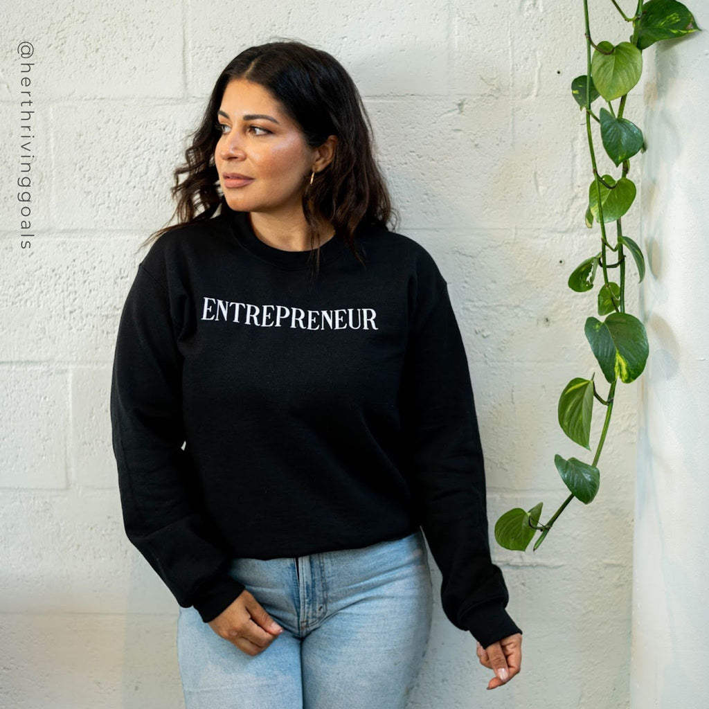 Entrepreneur Embroidered Crewneck Black Sweatshirt On Woman - Her Thriving Goals