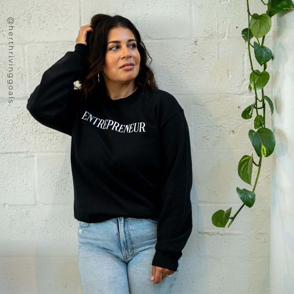 Entrepreneur Embroidered Crewneck Black Sweatshirt On Woman - Her Thriving Goals